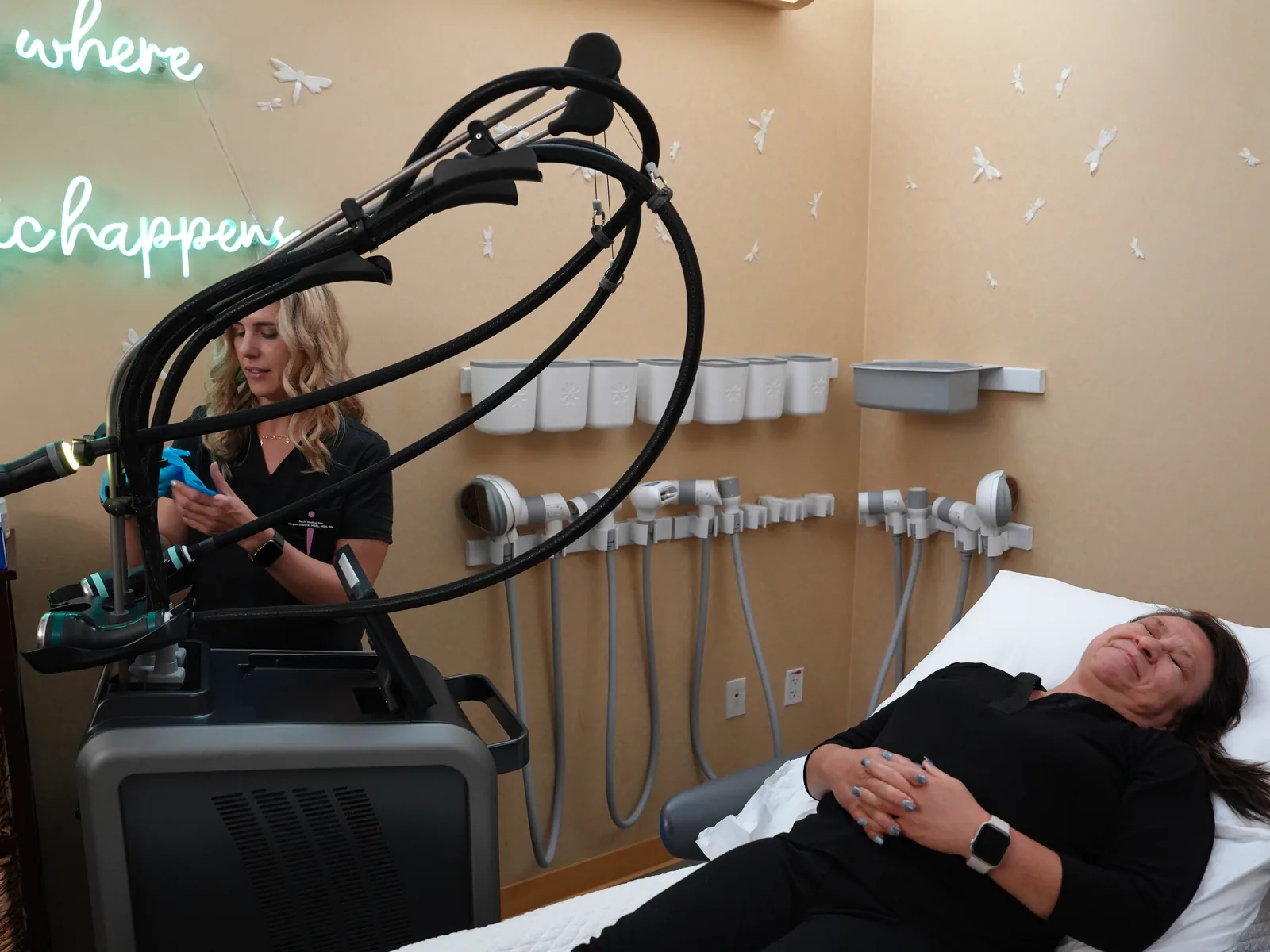 ONDA Pro treatment room at Reviv Med Spa, Millbrae, with a Coolwaves session in progress